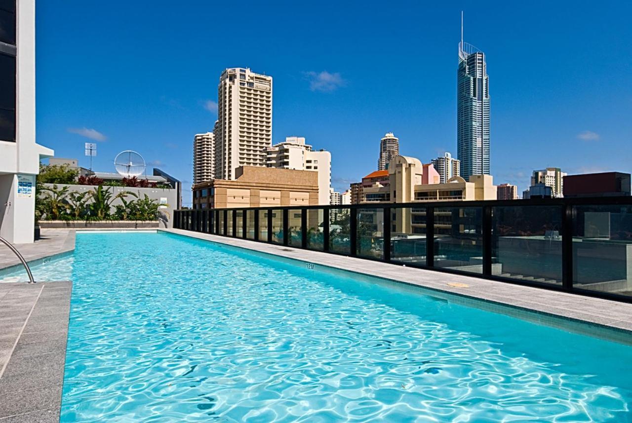 Circle On Cavill - 2 Bedroom Hinterland Apartments In The Heart Of Surfers Paradise Gold Coast Exterior foto