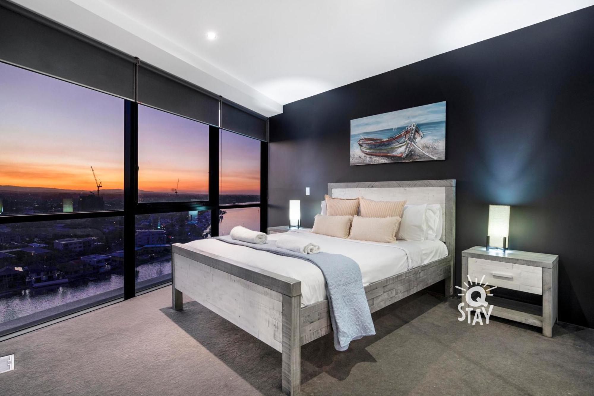 Circle On Cavill - 2 Bedroom Hinterland Apartments In The Heart Of Surfers Paradise Gold Coast Exterior foto